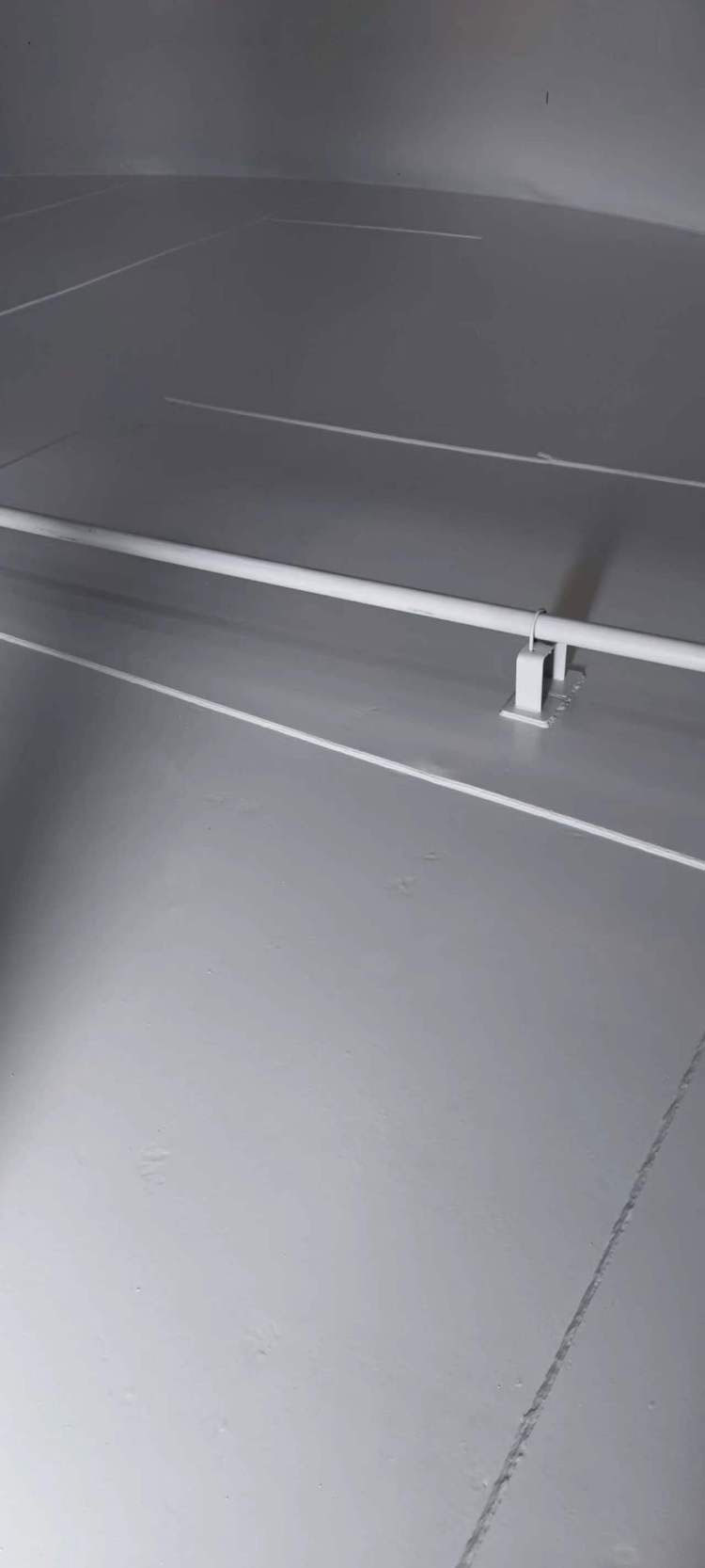 環(huán)氧耐油導(dǎo)靜電面漆用于石油儲(chǔ)罐內(nèi)壁